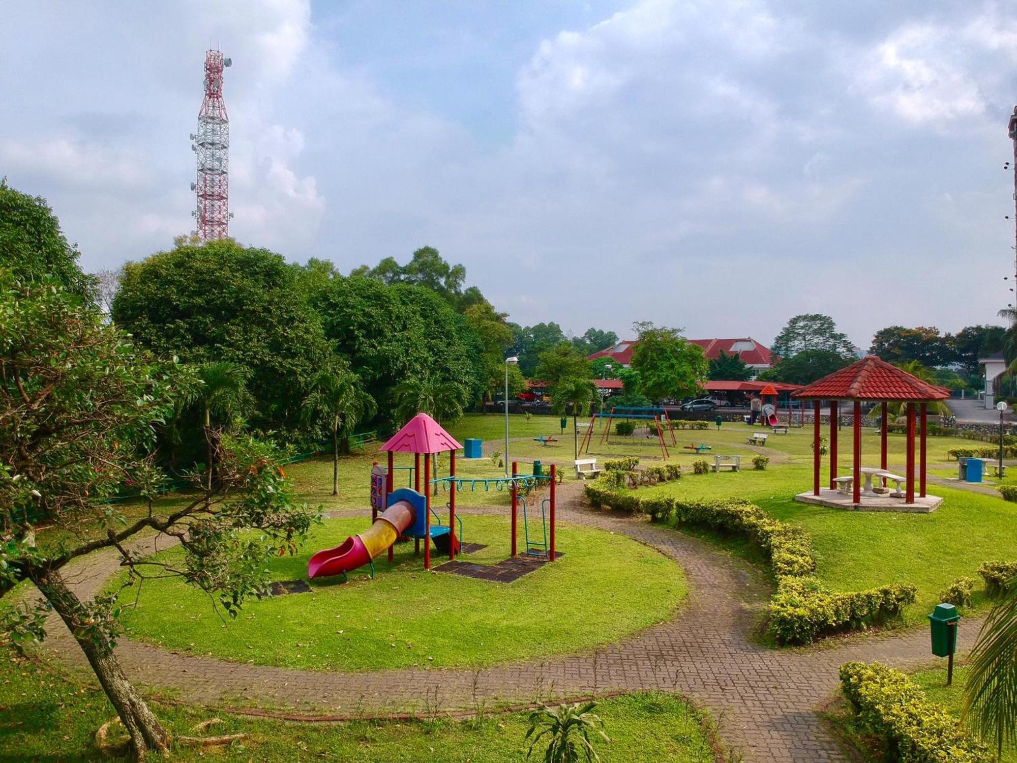 Suria Kipark Damansara 3R2B Apartment Kuala Lumpur Bagian luar foto